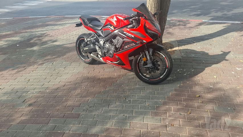 מודעת רכב הונדה CBR650R