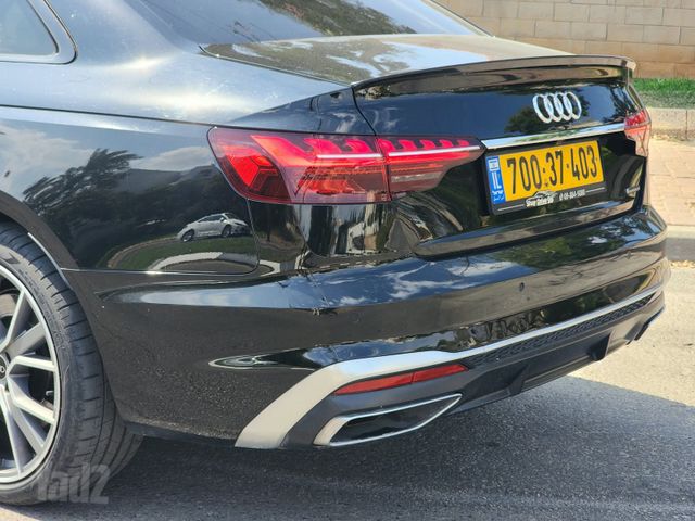 מודעת רכב אאודי A4 2