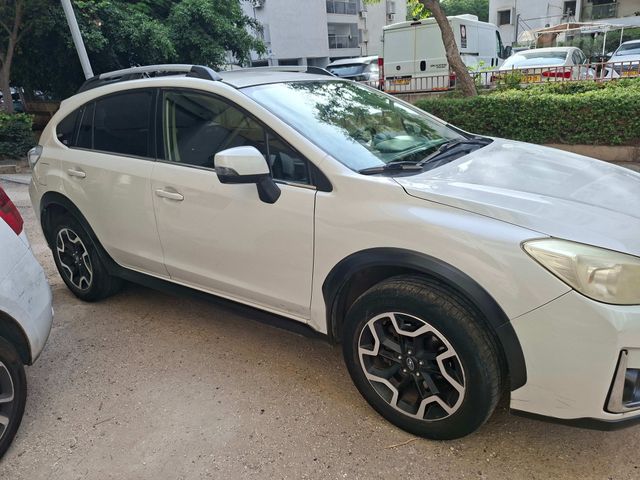 מודעת רכב סובארו XV