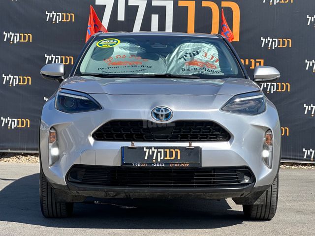 מודעת רכב טויוטה יאריס קרוס 1