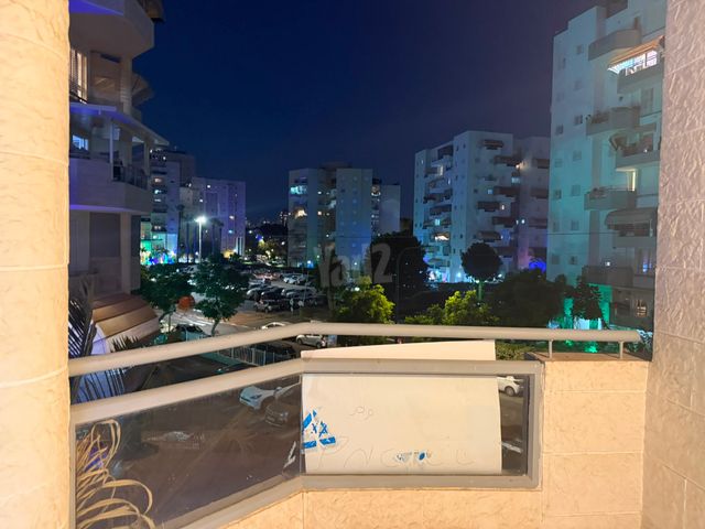 גרינשפן 9