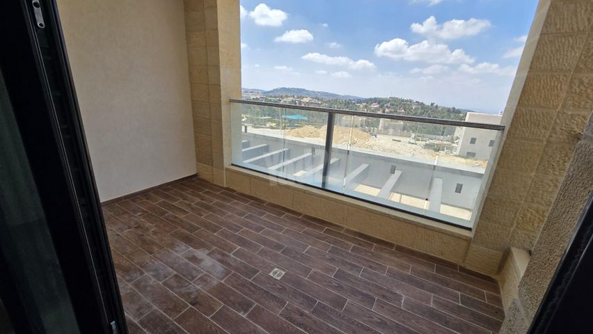 המצפה 35