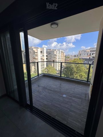 ד"ר נחום ניר 9