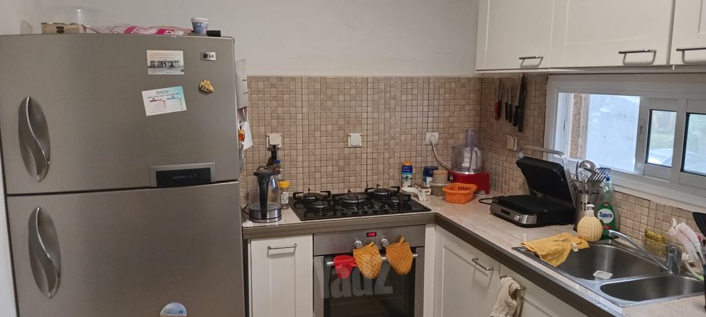 הנשיא הראשון 42