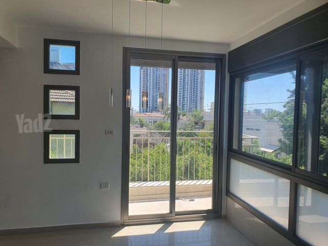 Ramat Gan, Israel 6