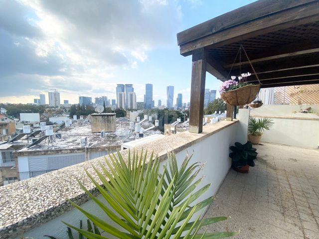 Givatayim, Israel 11