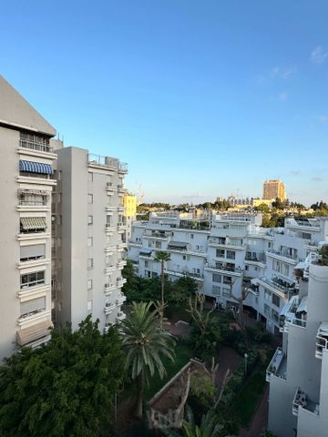 Givatayim, Israel 6