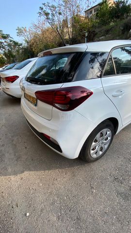 מודעת רכב יונדאי i20