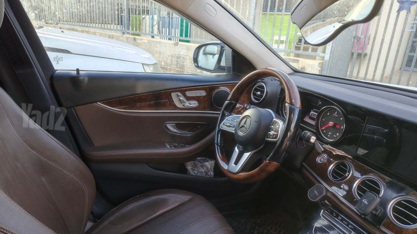 מודעת רכב מרצדס-בנץ E-class