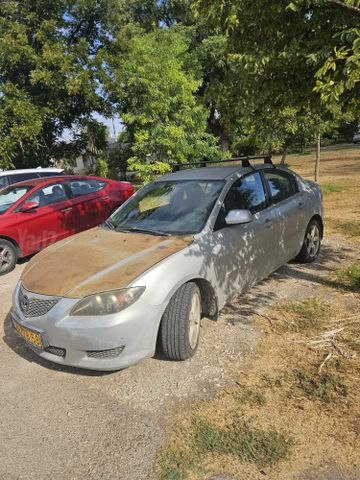 מודעת רכב מאזדה 3