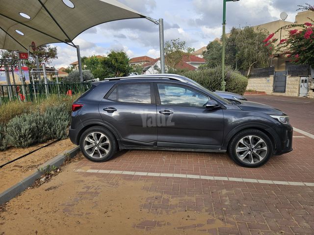 מודעת רכב קיה סטוניק