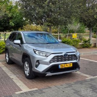 מודעת רכב טויוטה RAV4