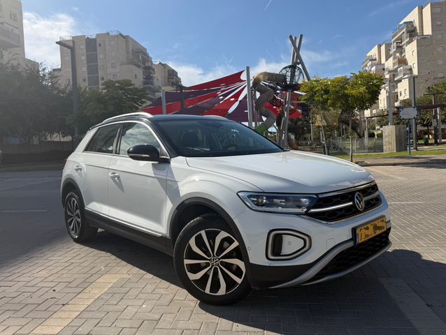 מודעת רכב פולקסווגן T-רוק
