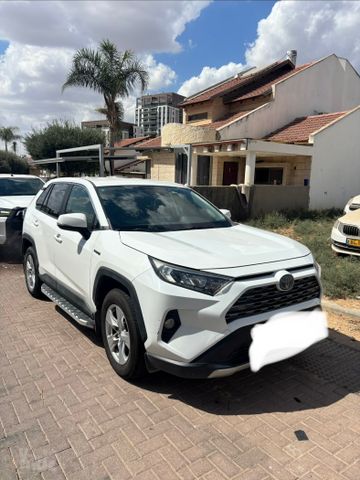 מודעת רכב טויוטה RAV4