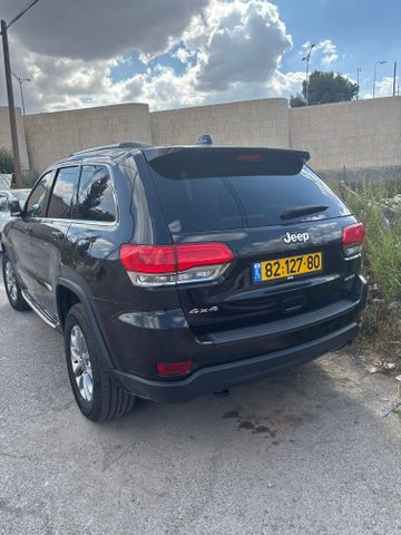 מודעת רכב ג'יפ גרנד צ'ירוקי