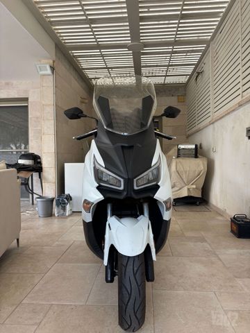 מודעת רכב סאן יאנג ג'וי מקס ספורט 125