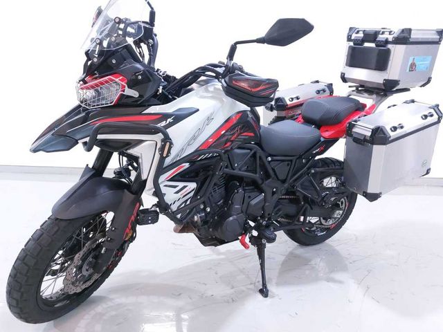מודעת רכב בנלי TRK702X