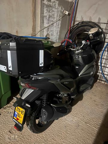 מודעת רכב סאן יאנג ADX 300