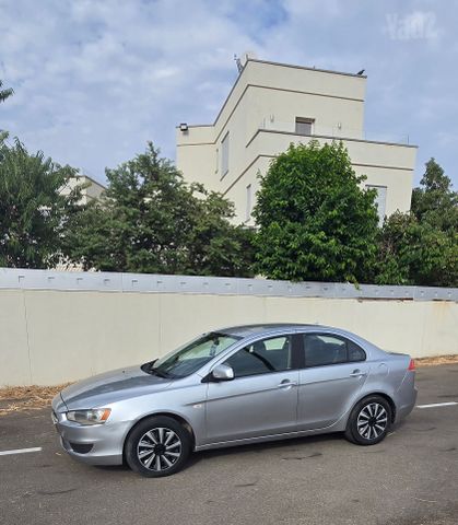 מודעת רכב מיצובישי לנסר