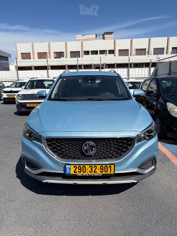 מודעת רכב אם ג'י ZS