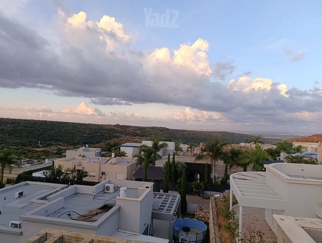נוף הים 1