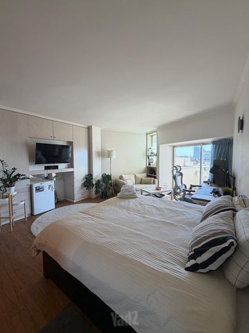 Herzliya, Israel 3