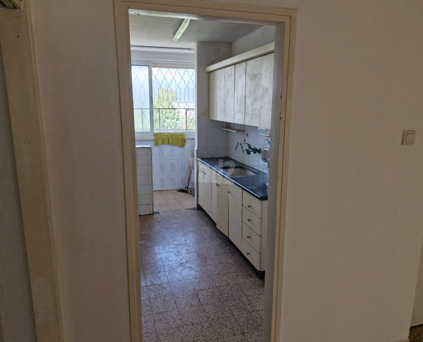 דירה, הצפירה 11, מרכז פרדס חנה, פרדס חנה כרכור