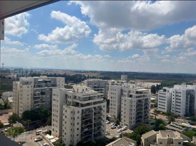 אלונים 20