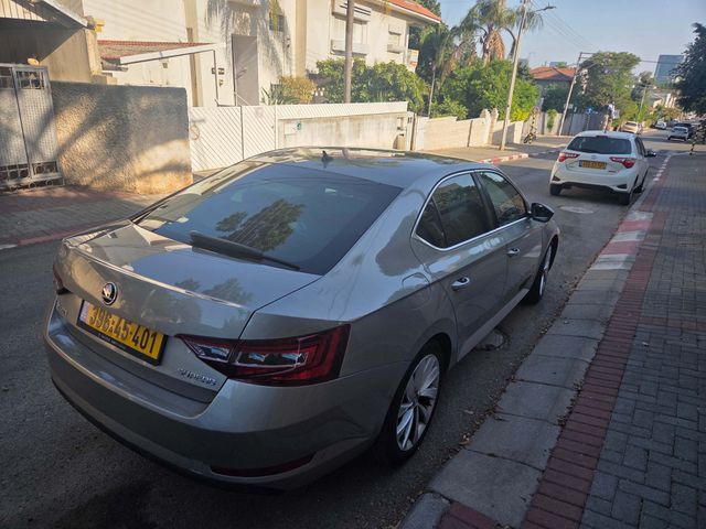 מודעת רכב סקודה סופרב