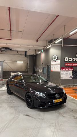 מודעת רכב מרצדס-בנץ E-class