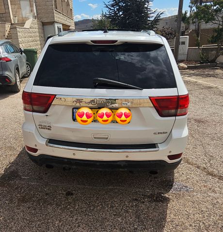 מודעת רכב ג'יפ גרנד צ'ירוקי