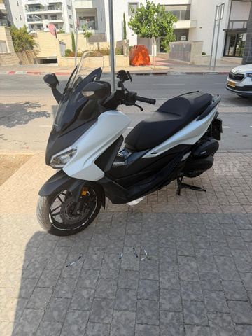 מודעת רכב הונדה FORZA125