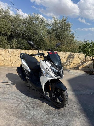 מודעת רכב סאן יאנג Jet 14 EVO