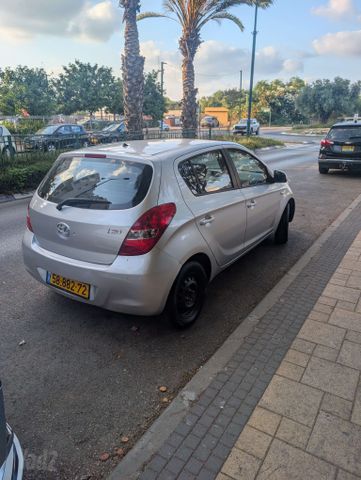 מודעת רכב יונדאי i20