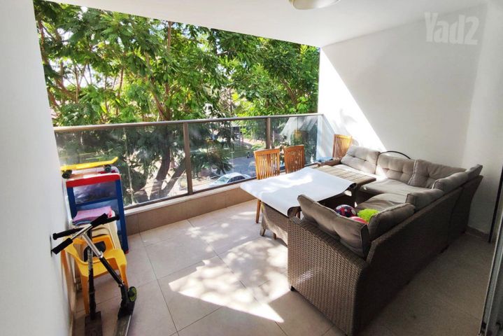 Holon, Israel 4