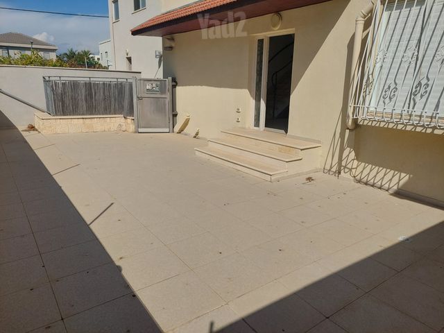 Herzliya, Israel 10