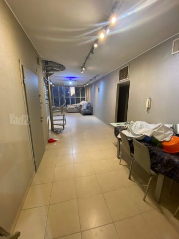 Holon, Israel 2