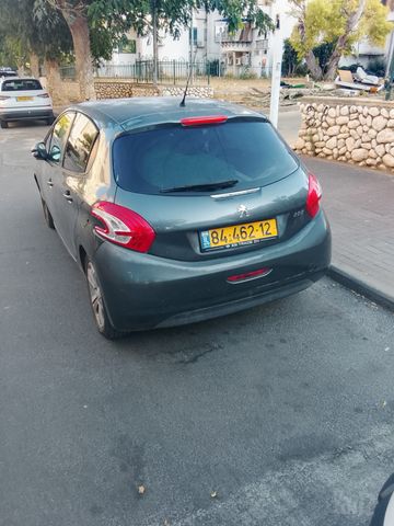 מודעת רכב פיג'ו 208