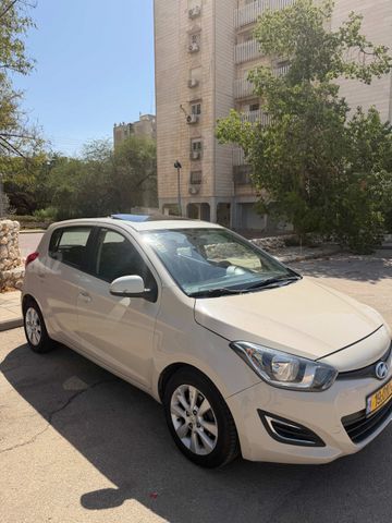 מודעת רכב יונדאי i20