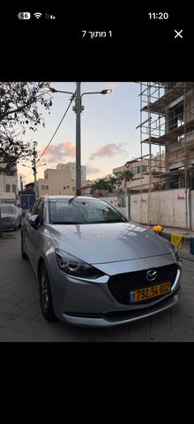 מודעת רכב מאזדה 2