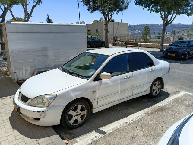 מודעת רכב מיצובישי לנסר