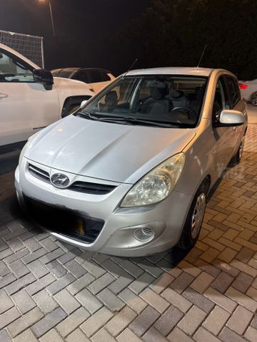 מודעת רכב יונדאי i20
