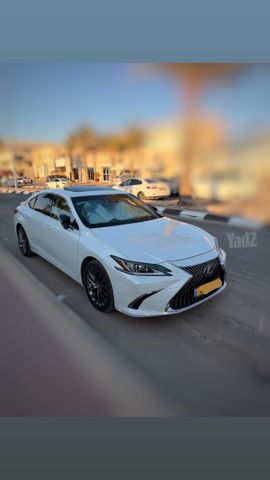 מודעת רכב לקסוס ES