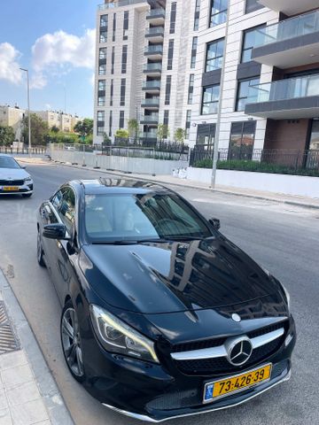 מודעת רכב מרצדס-בנץ CLA