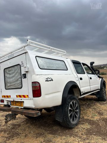 היילקס 4X4 SR ידני 2.5 (102 כ״ס)