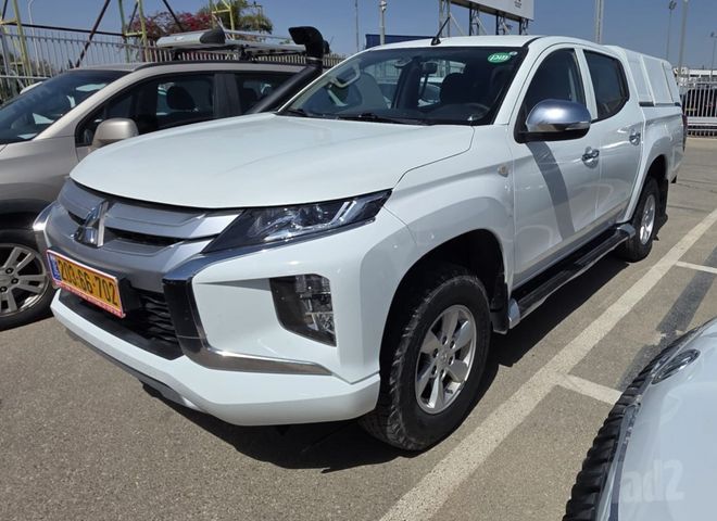 מודעת רכב מיצובישי טרייטון / L200