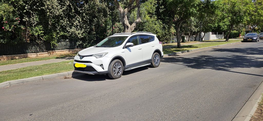 מודעת רכב טויוטה RAV4