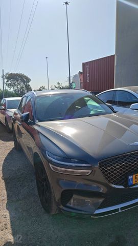 מודעת רכב ג'נסיס GV70