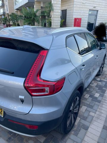מודעת רכב וולוו XC40