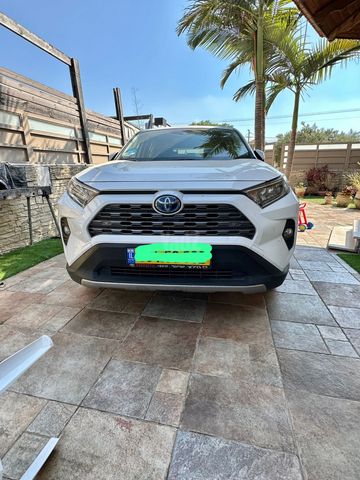 מודעת רכב טויוטה RAV4